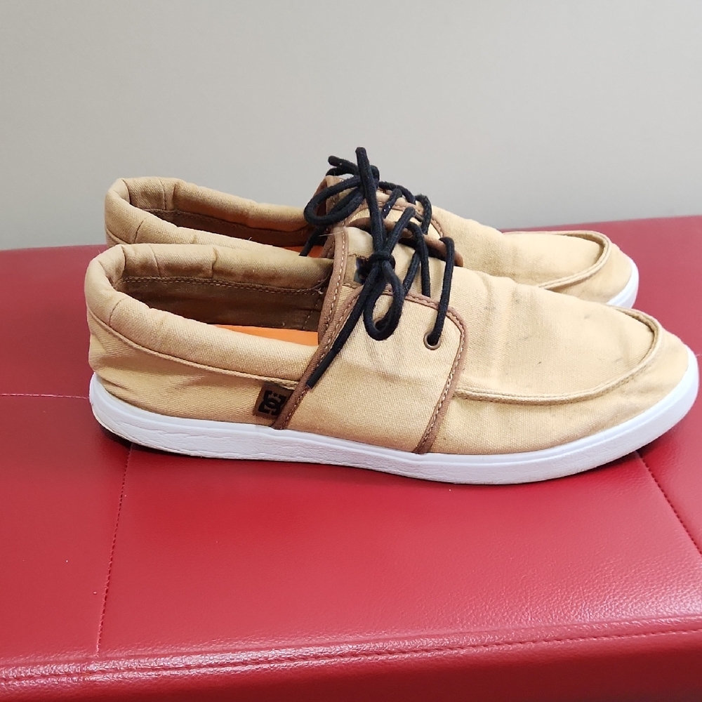 DC Tan Hampton Shoes